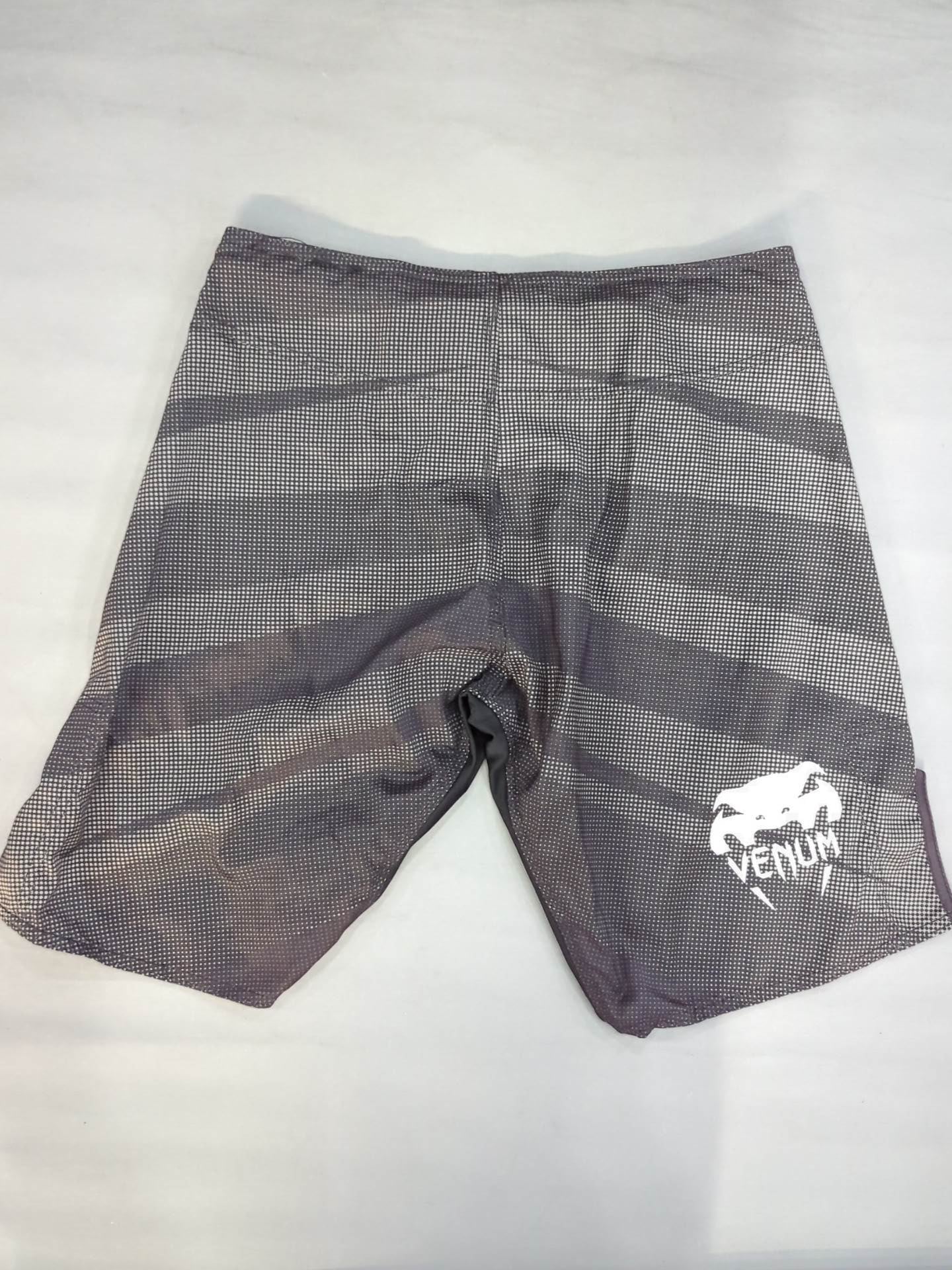 VENUM Fight Shorts (5) (dot)