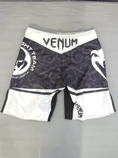 VENUM Fight Shorts (6) (Black× White)