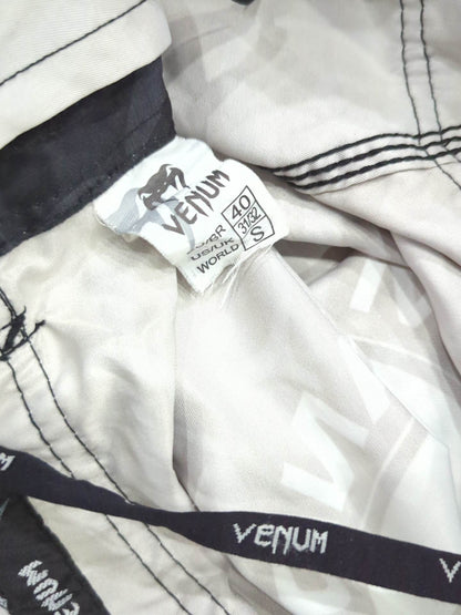 VENUM Fight Shorts (6) (Black× White)