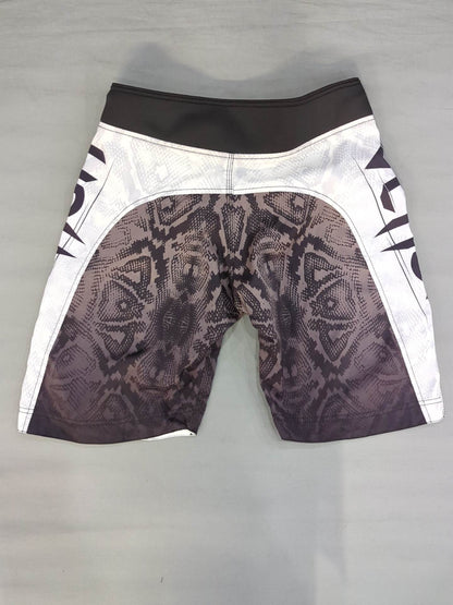VENUM Fight Shorts (7) (Black× White)