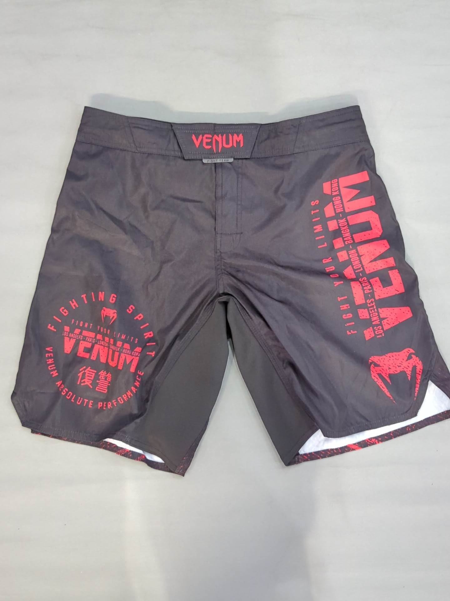 VENUM Fight Shorts (12) (Black× Red)