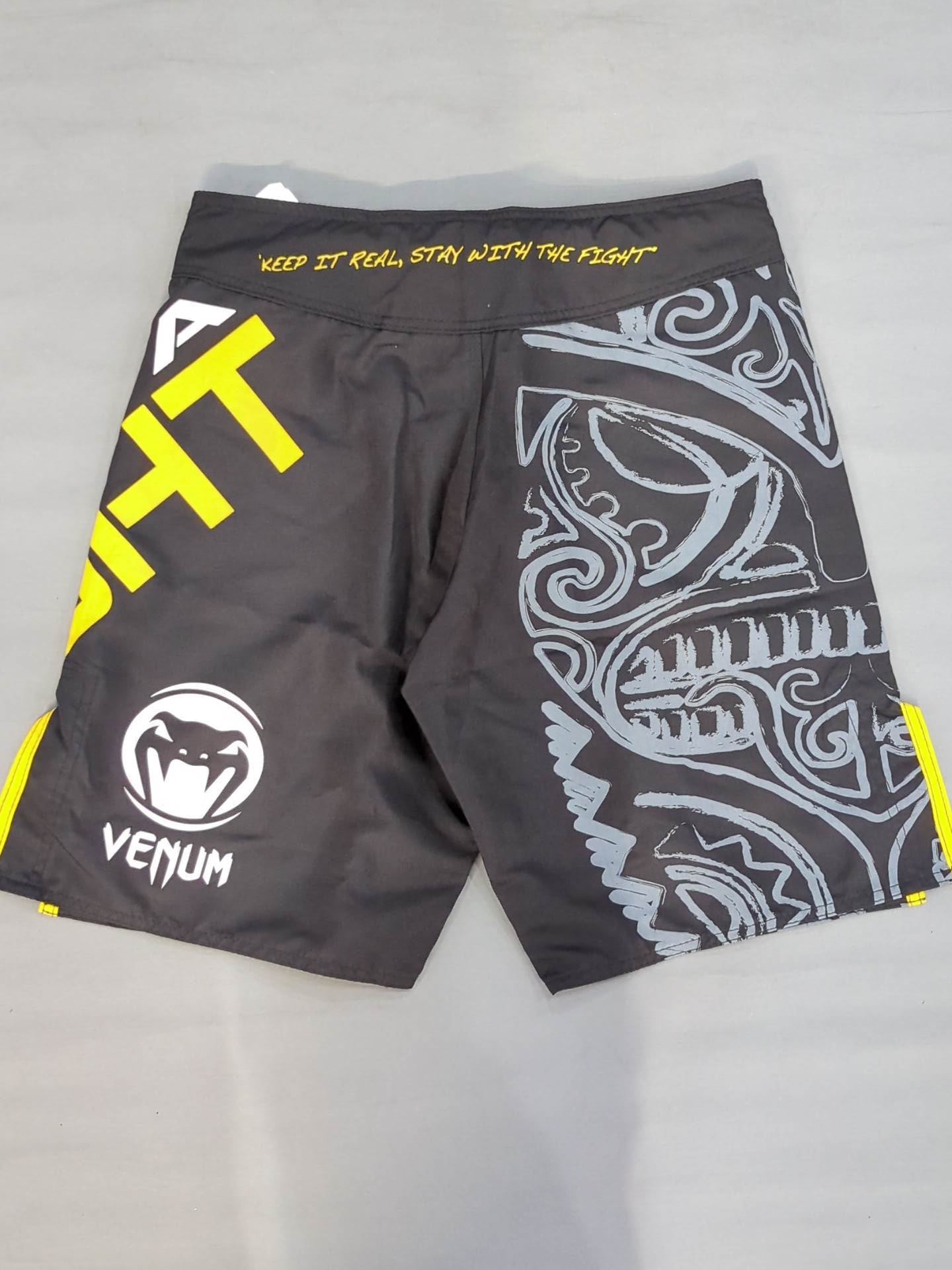 VENUM Fight Shorts (14) (Black× Yellow)