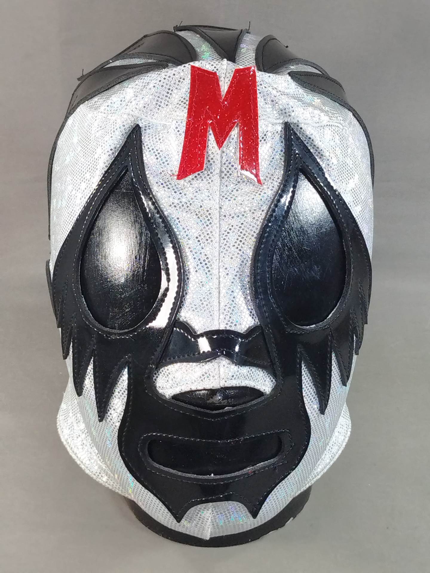 Mil Mascaras 