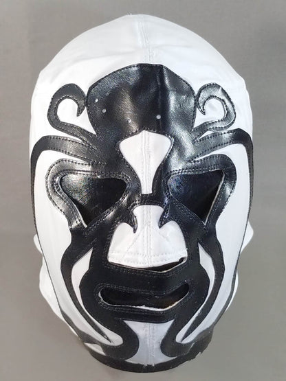 Mil Mascaras 