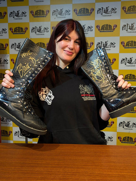 Blair Davenport (Bea Priestley ) ★WWE worn by him ring shoes ★