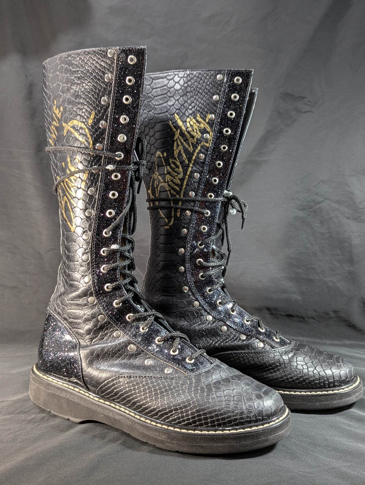 ブレア・ダヴェンポート(ビー・プレストリー) ★WWE 実使用 リングシューズ★