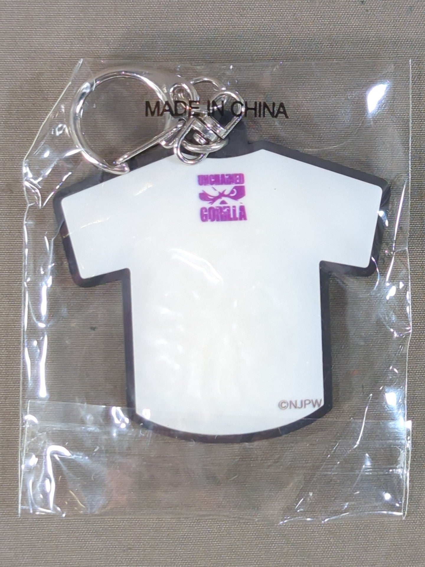 真壁刀義 新日本プロレス ロゴTシャツラバーキーホルダー