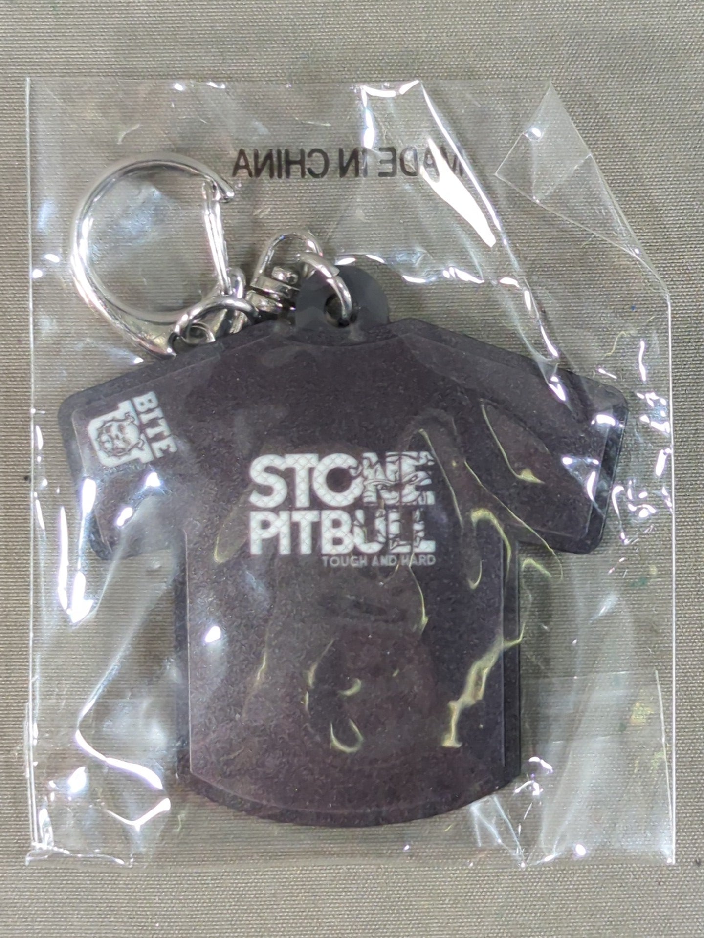 石井智宏 新日本プロレス ロゴTシャツラバーキーホルダー