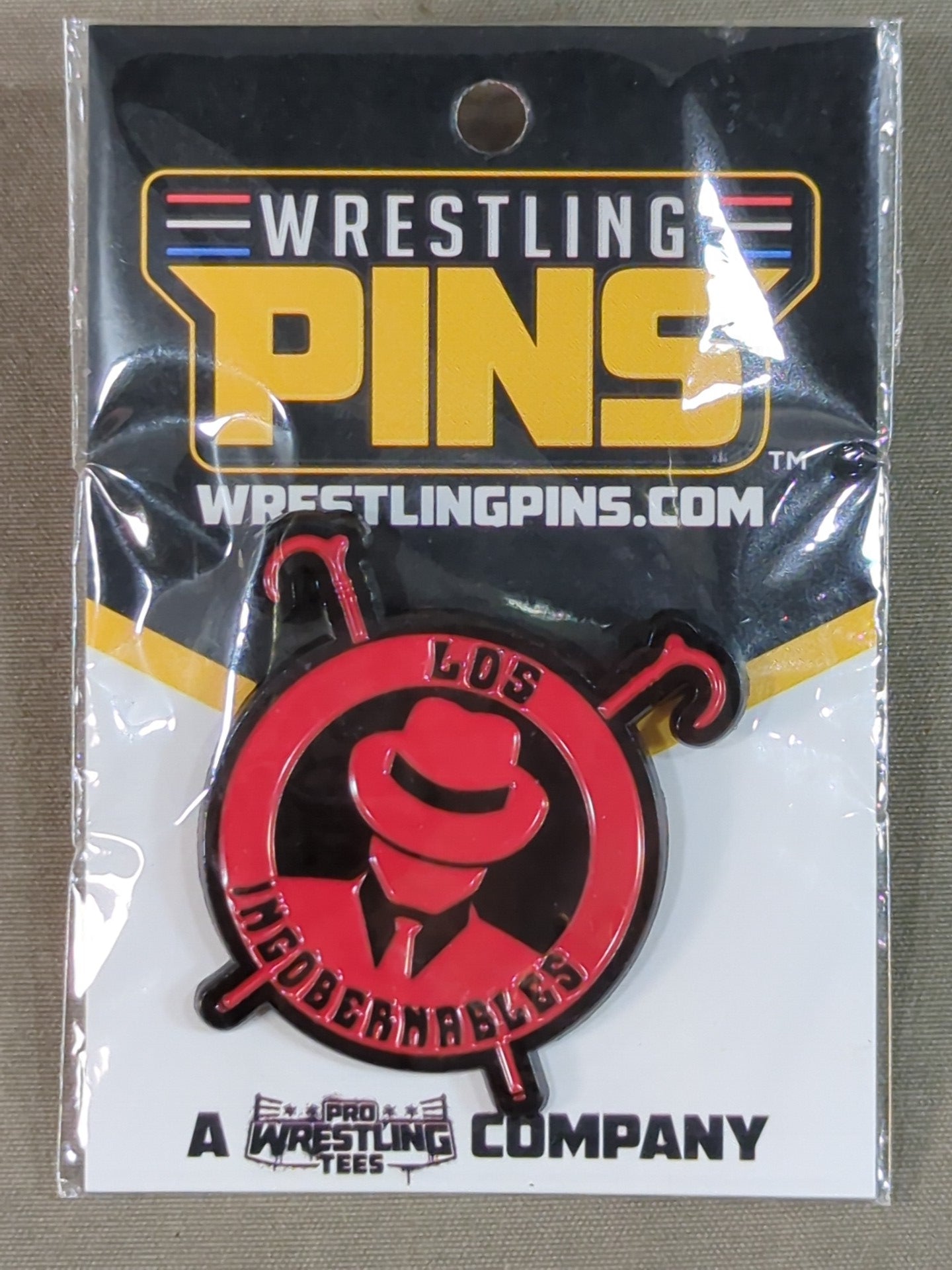 ★WRESTLING PINS★ LOS INGOBERNABLES ピンバッジ