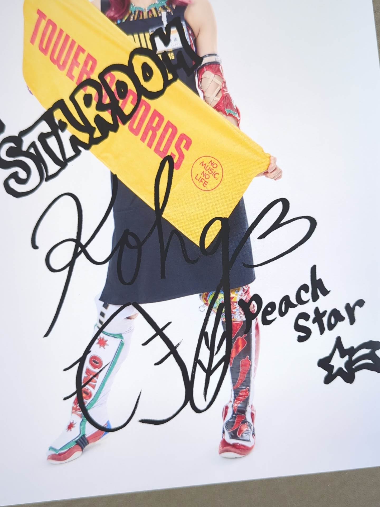 向後桃  スターダム×TOWER RECORDS 2025 ポートレート