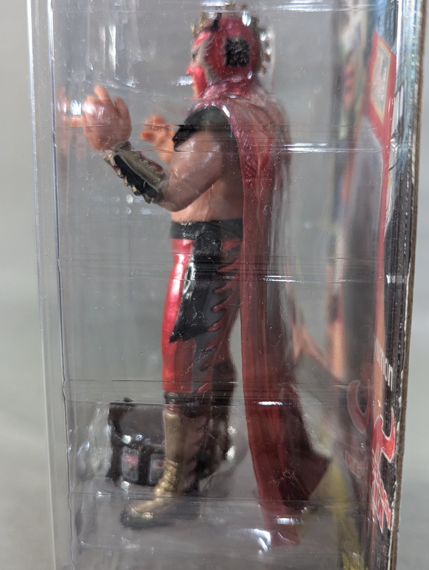 ウルティモ・ドラゴン(赤＆金・UWAベルト)