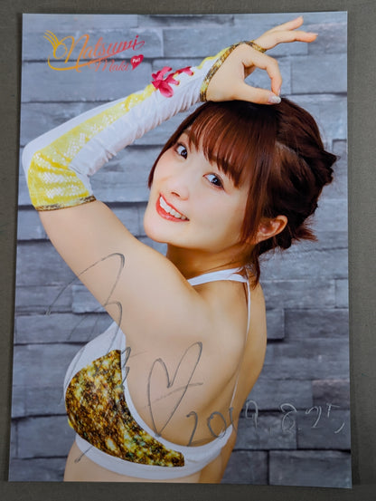 万喜なつみ(なつぽい) 直筆サイン入り ポートレート(C-6)