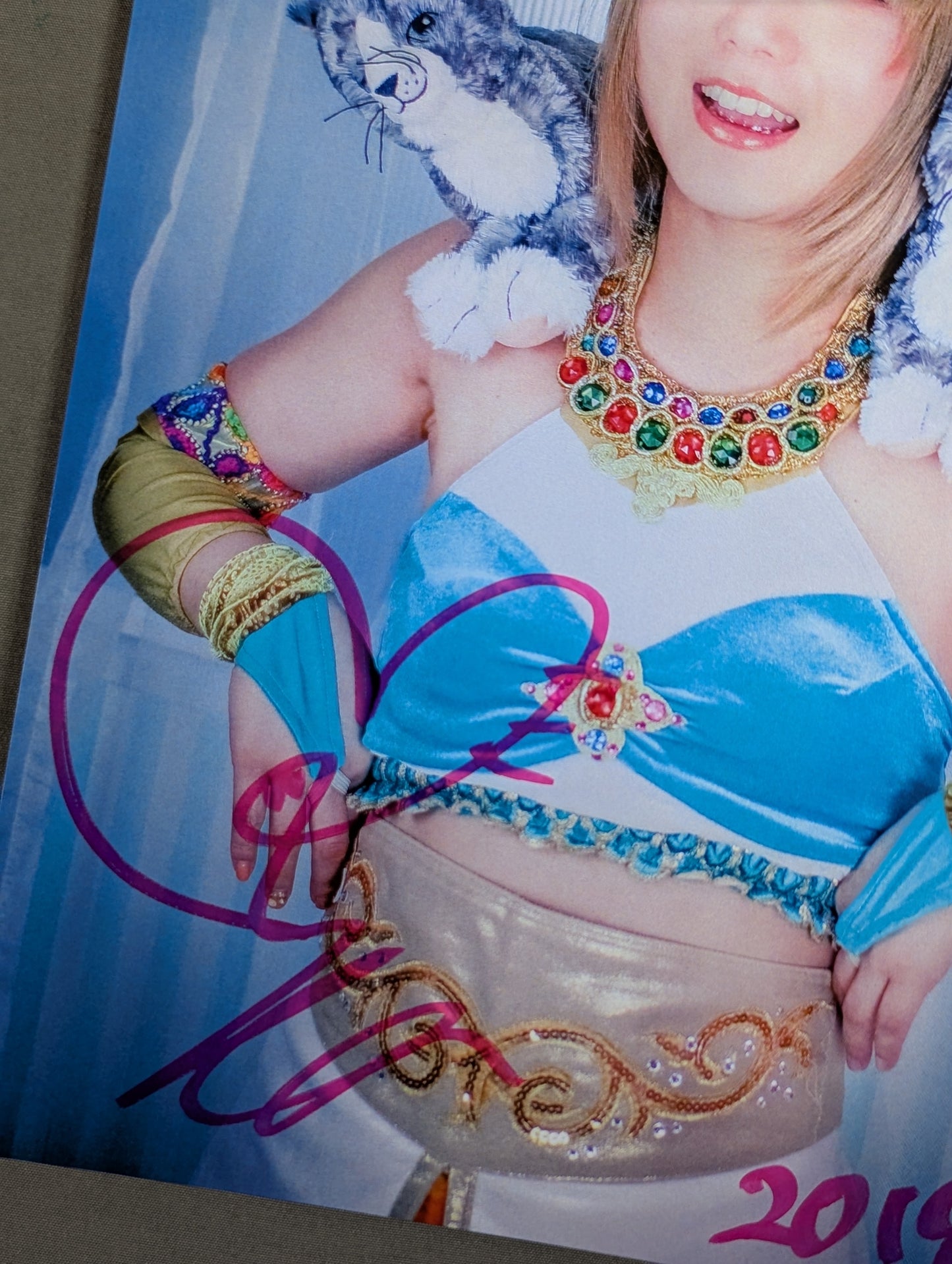 坂崎ユカ 直筆サイン入り ポートレート(A-1)