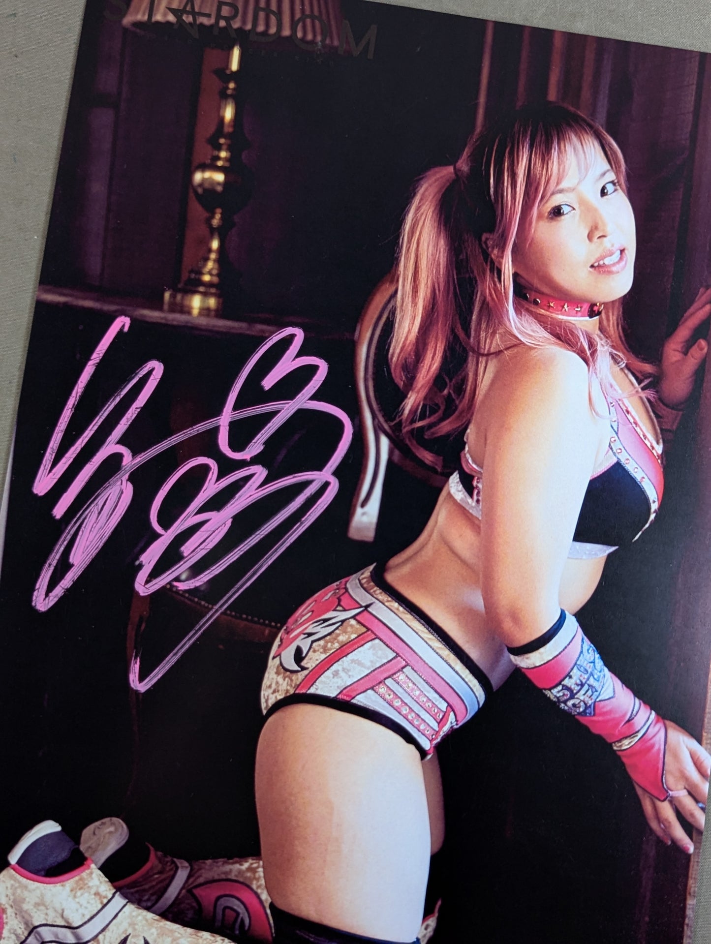 白川未奈 直筆サイン入り スターダムポートレート(I-2)