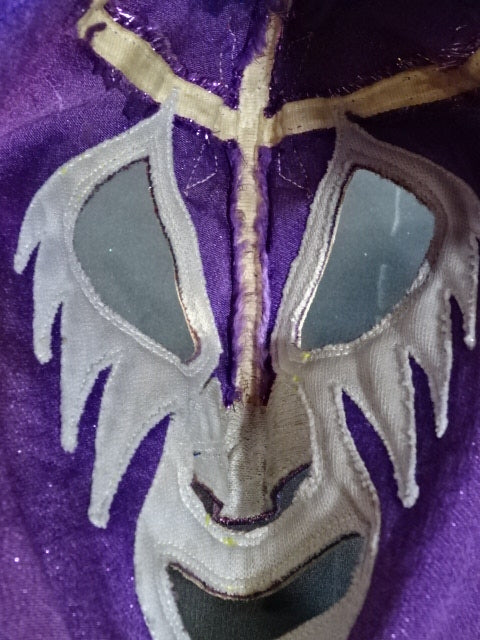 Mil Mascaras 