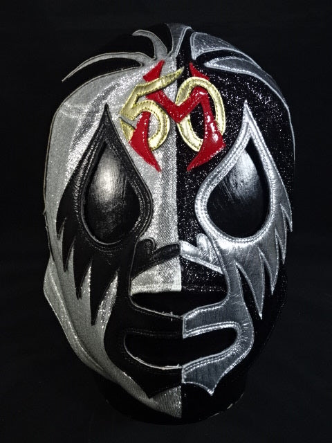 Mil Mascaras 