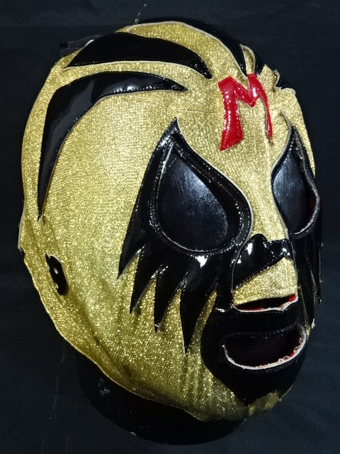 Mil Mascaras 