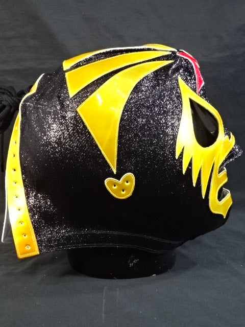 Mil Mascaras 