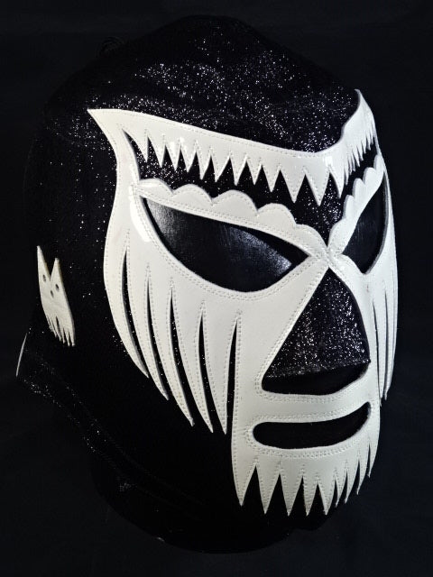 Mil Mascaras 
