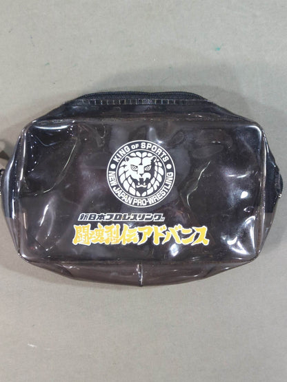 新日本プロレス「闘魂烈伝アドバンス」ミニポーチ
