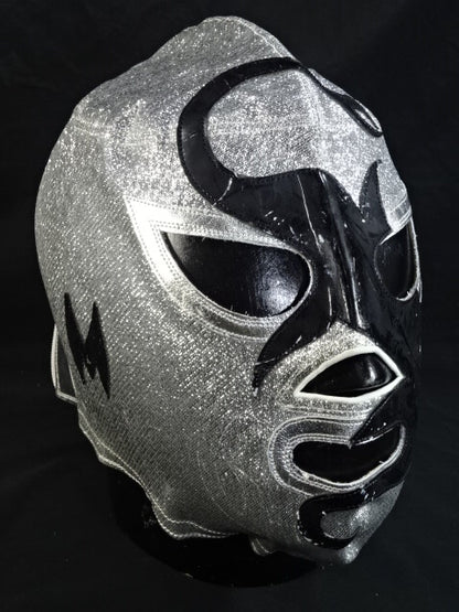 Mil Mascaras 