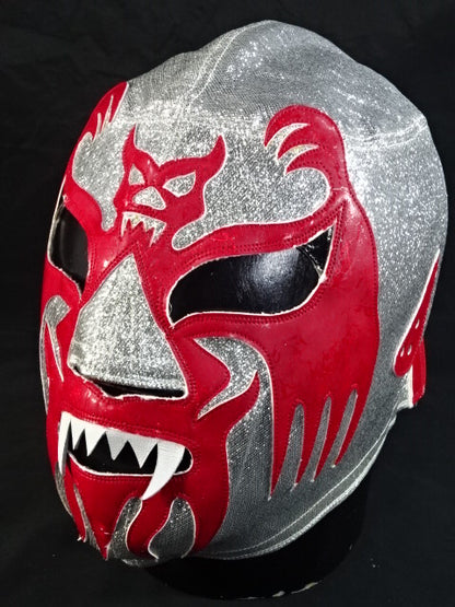 Mil Mascaras 