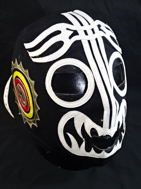 Mil Mascaras 