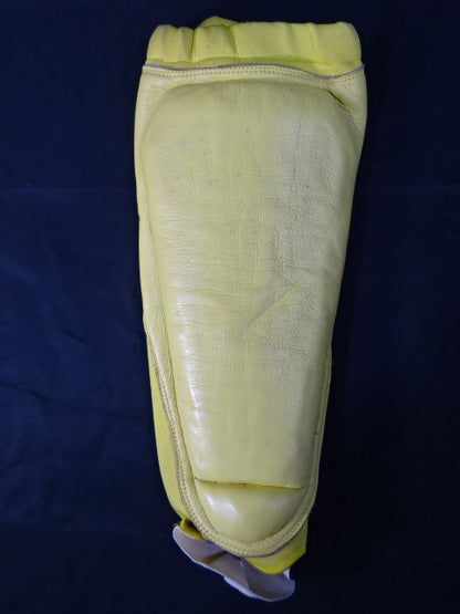 Toshiaki ★ Kawada himself worn by him 's shin pads ★