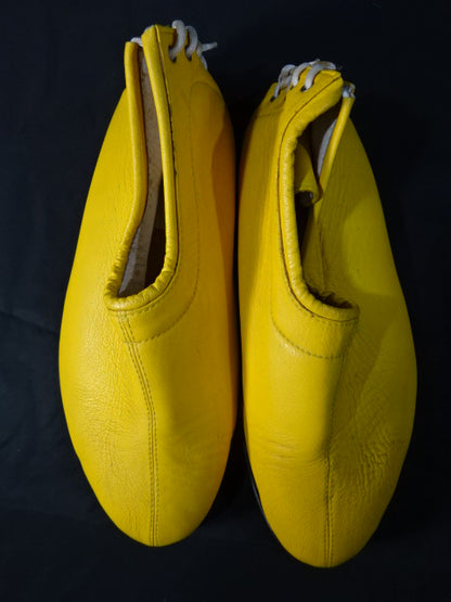 Toshiaki ★ Kawada himself worn by him 's shin pads ★