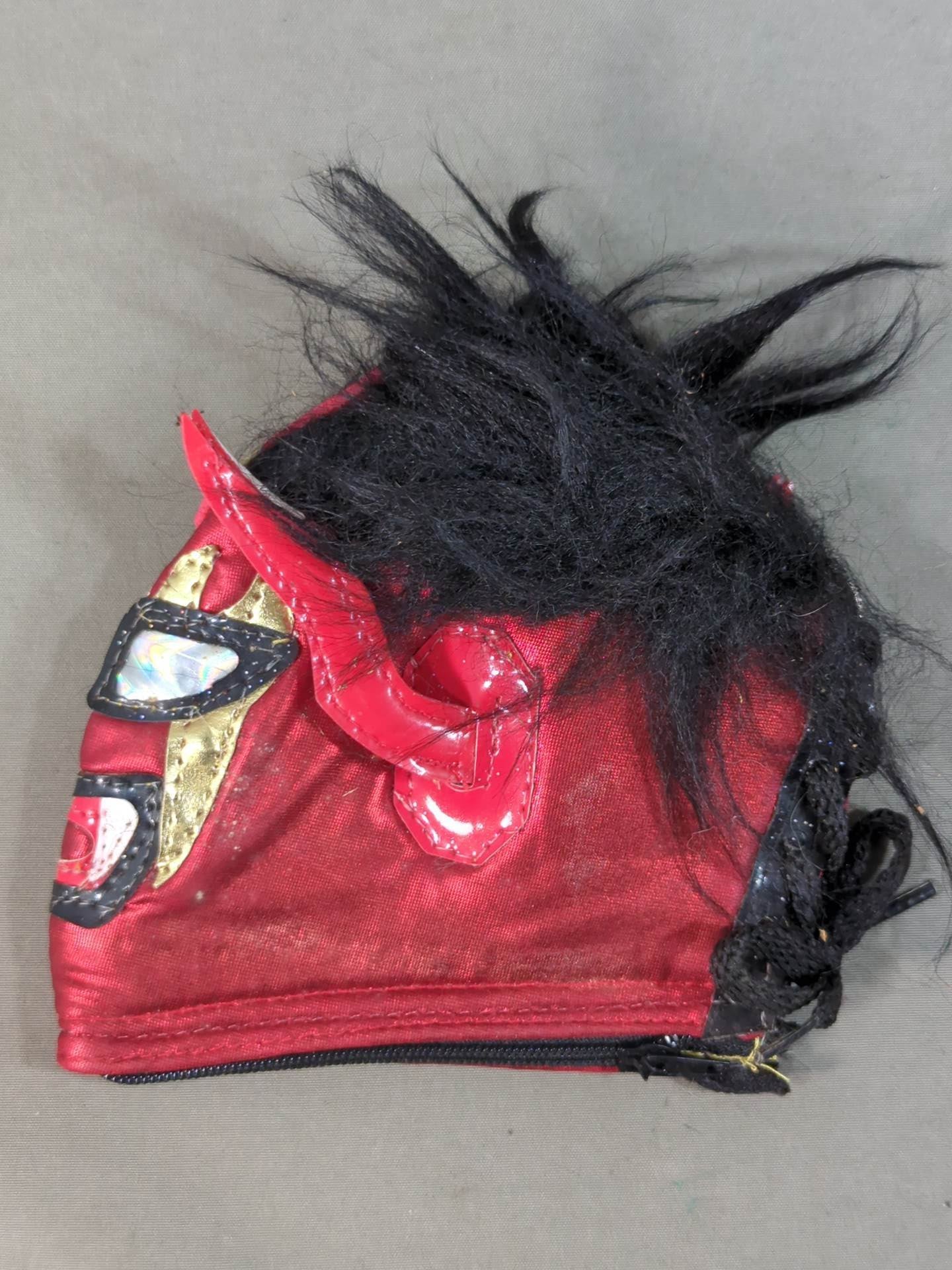 獣神サンダー・ライガー マスクコインケース(赤×金)