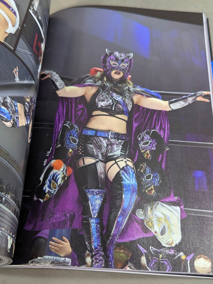 【Hand signed autograph & bonus trading card】 STARLIGHT KID STYLE BOOK / SLK STYLE