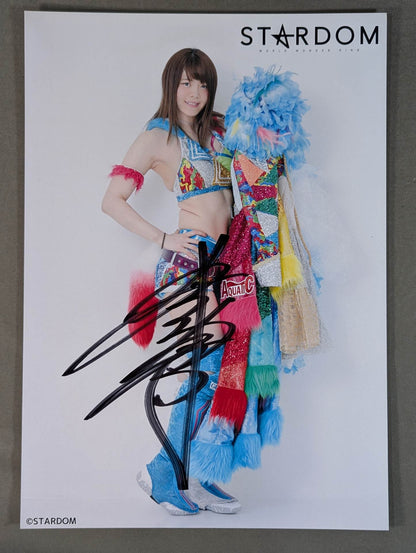 岩谷麻優 直筆サイン入り スターダムポートレート(U-6)