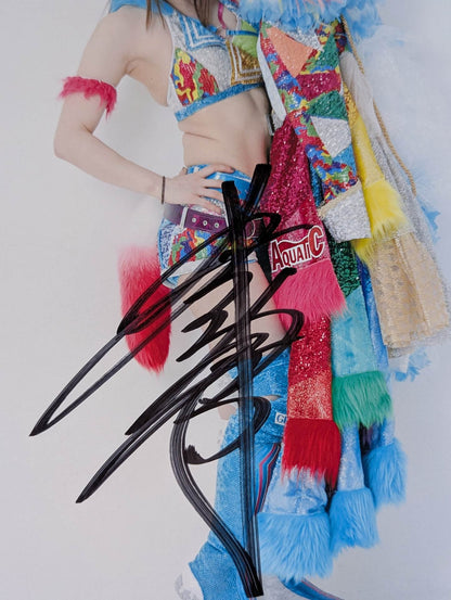岩谷麻優 直筆サイン入り スターダムポートレート(U-6)