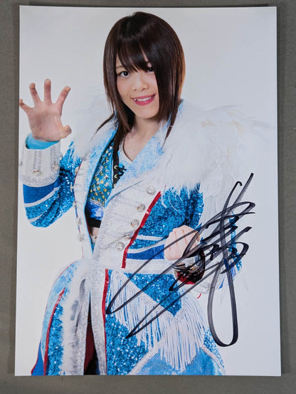 岩谷麻優 直筆サイン入り スターダムポートレート(U-7)