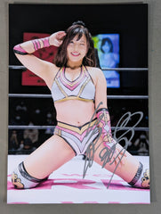 白川未奈 直筆サイン入り スターダムポートレート(I-4) – 闘道館