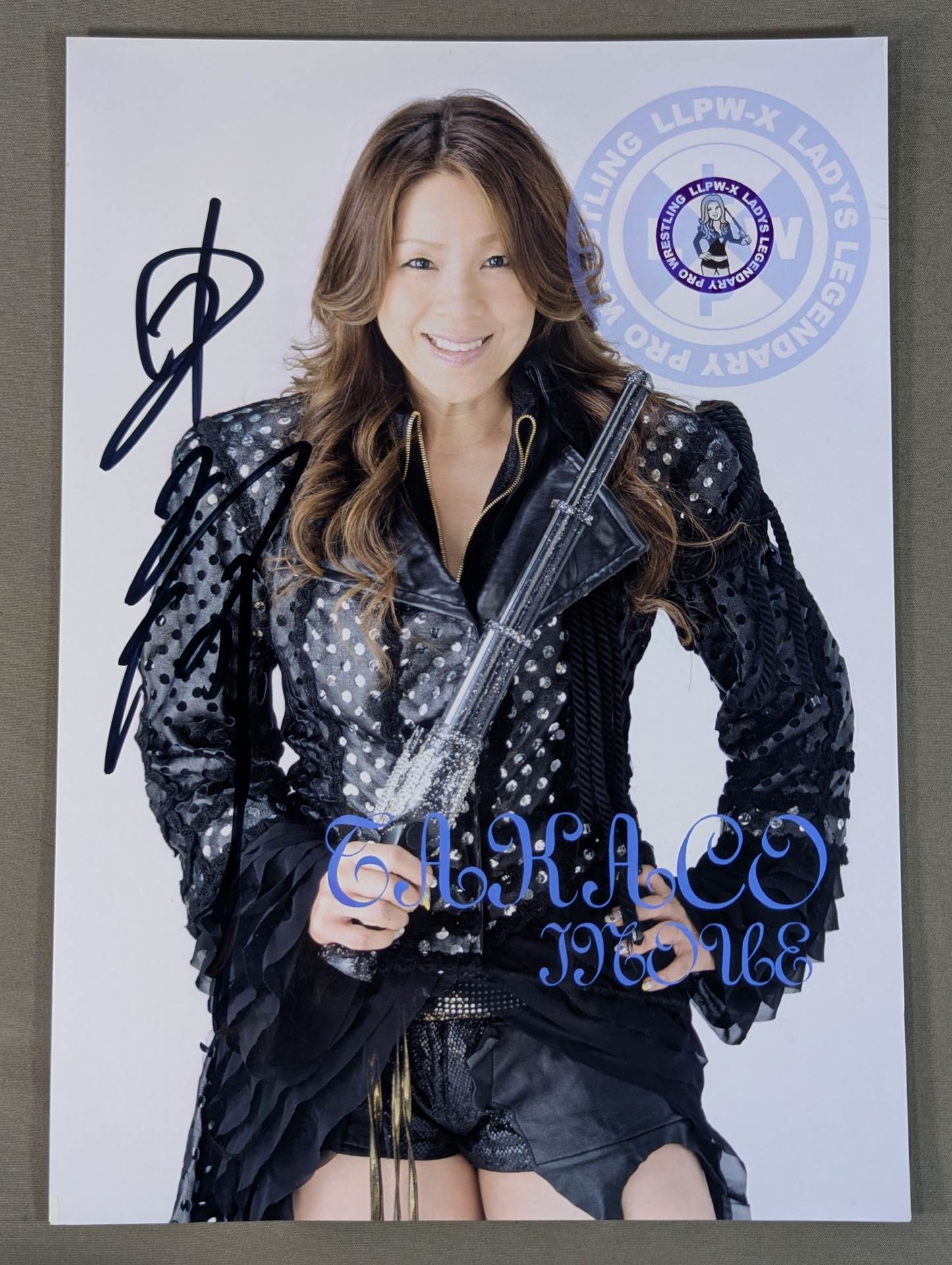 井上貴子 直筆サイン入りポートレート(A-2)