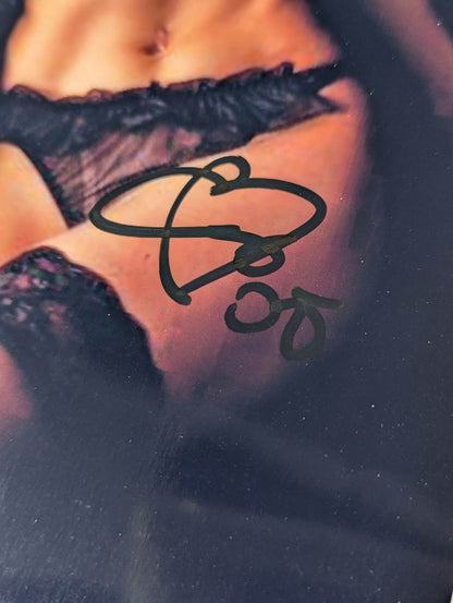 チェリー 直筆サイン入りポートレート(A-2)