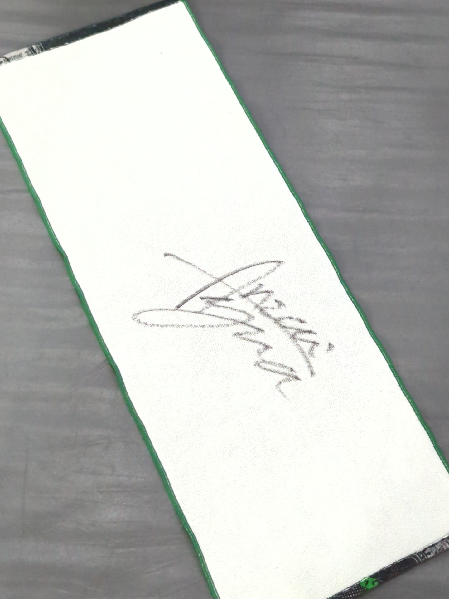 【hand signed autograph】 Yuma Anzai  Cheering towel