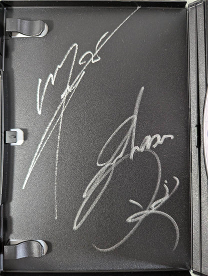 ★ ★ 2 hand signed autographs INFINITY HISTORY Osaka's strongest tag team INFINITY Retsuden 1