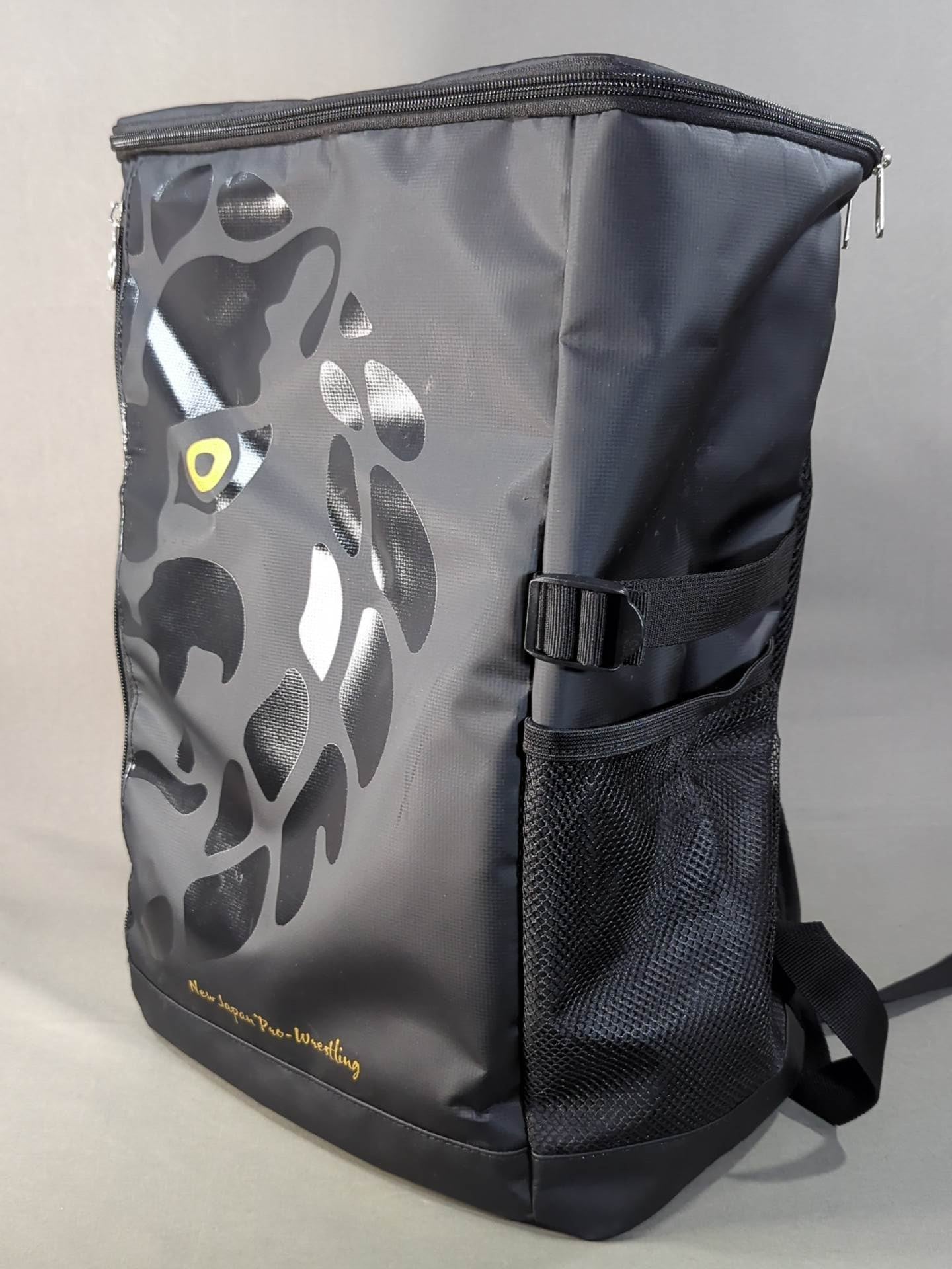 ★ New Japan Pro Wrestling lottery ★ Lion Mark  Box Backpack