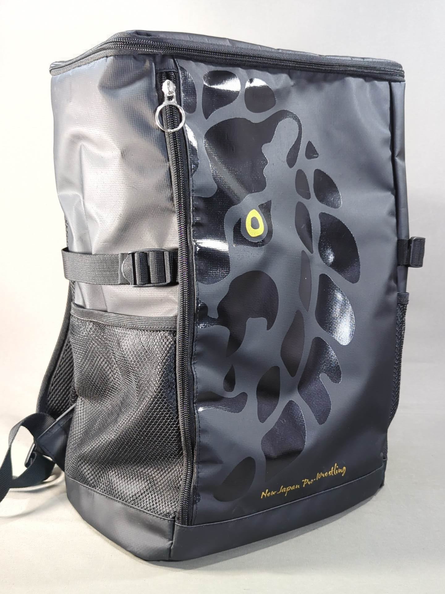 ★ New Japan Pro Wrestling lottery ★ Lion Mark  Box Backpack