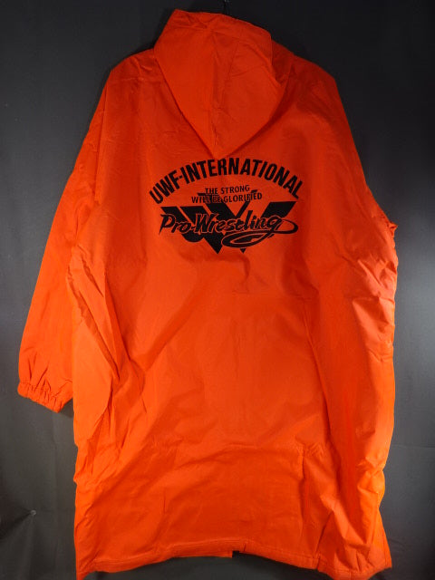 UWFインターナショナル HE STRONG WILL BE GLORIFIED ベンチコート