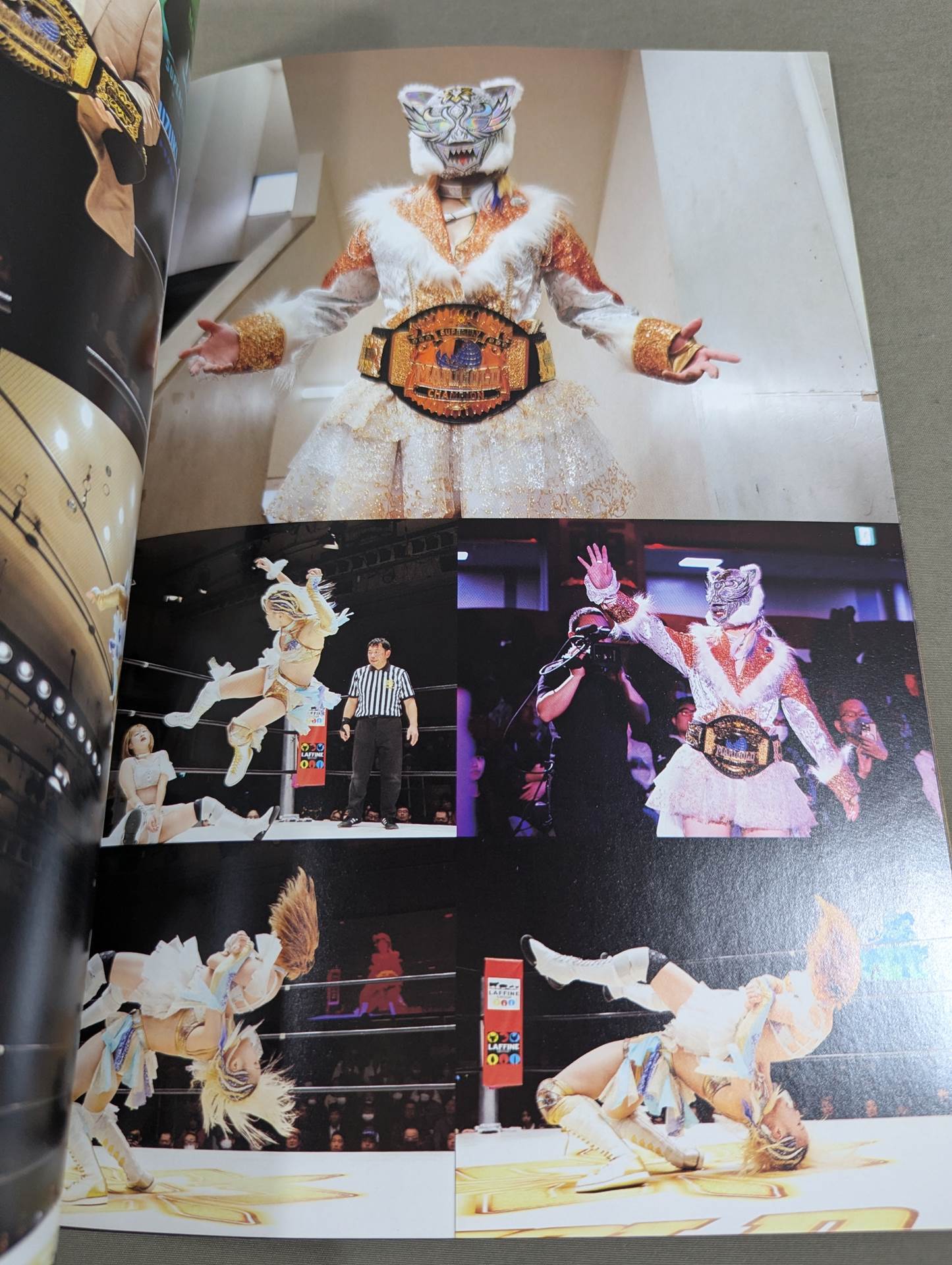 【ビクトリア弓月 直筆サイン入り】FOTOLIBRE de Mascara Numero.77