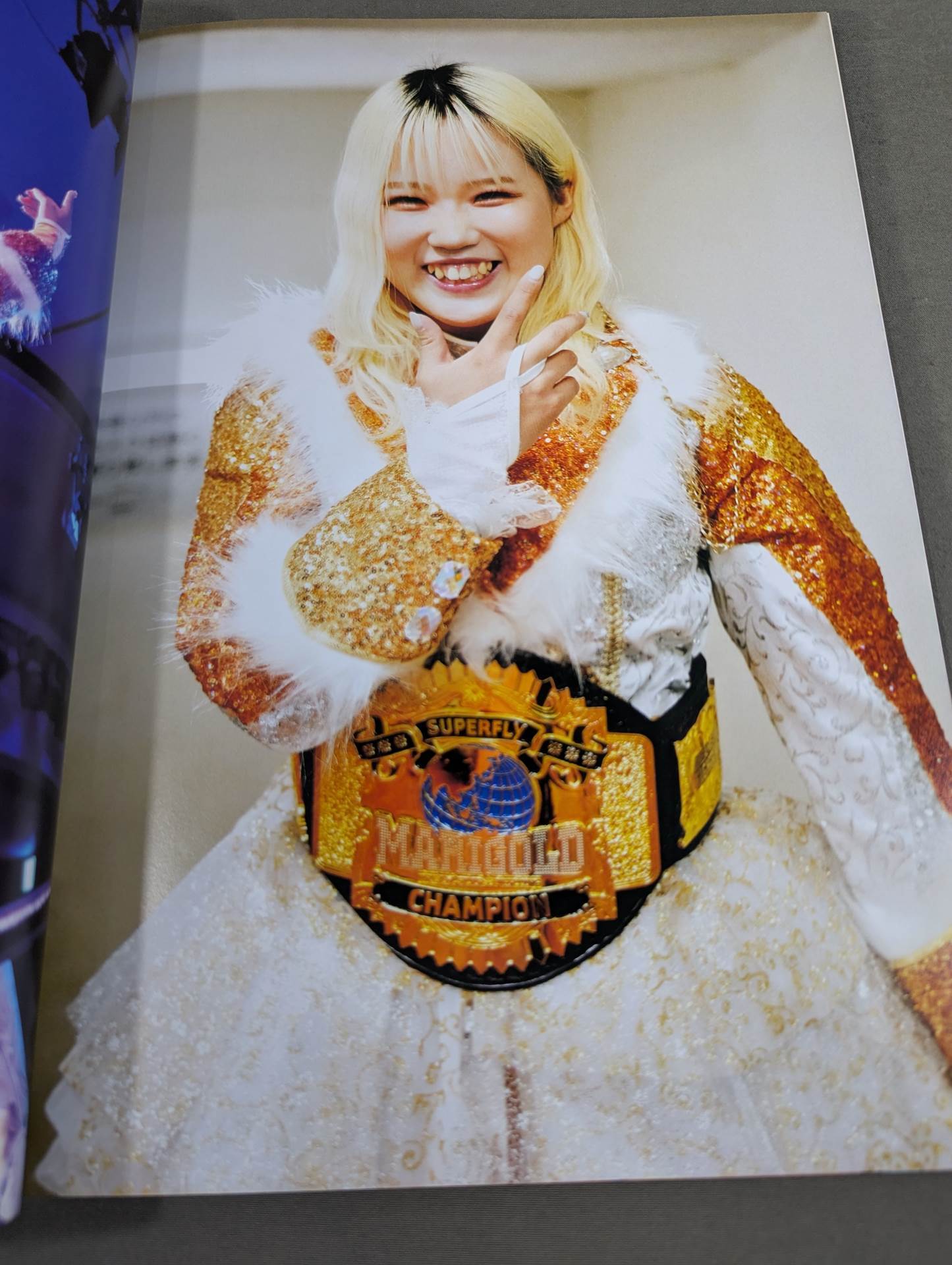 【ビクトリア弓月 直筆サイン入り】FOTOLIBRE de Mascara Numero.77