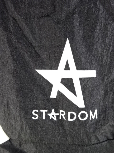 スターダム ナイロンジャケット