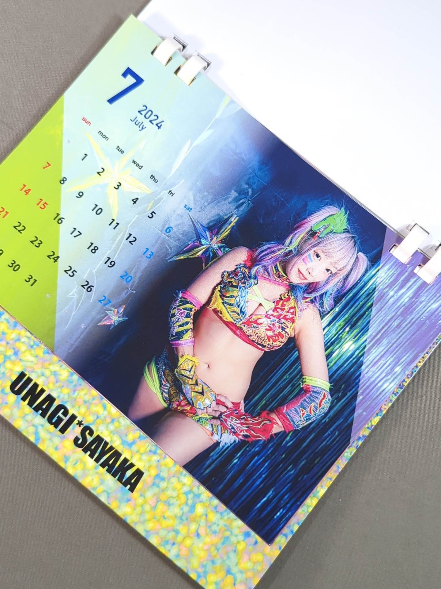 ウナギ・サヤカ 2024年 卓上カレンダー