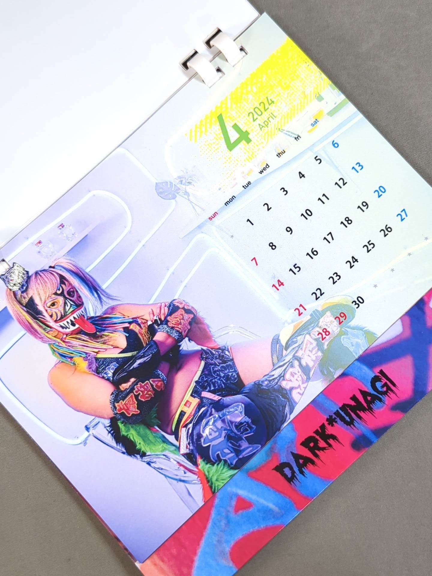 ダーク・ウナギ 2024年 卓上カレンダー