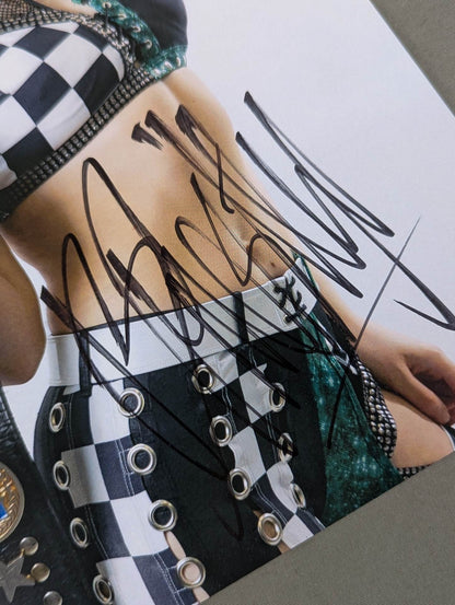 Bea Priestley  hand signed autograph Pro-Photo (A-1)