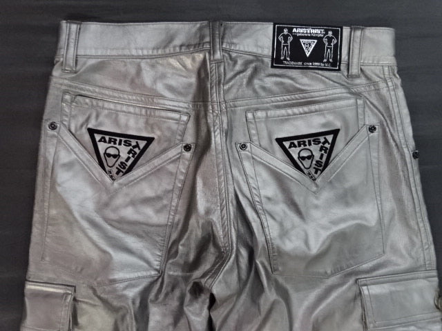 ARISTRIST AT シャイニークロップドパンツ