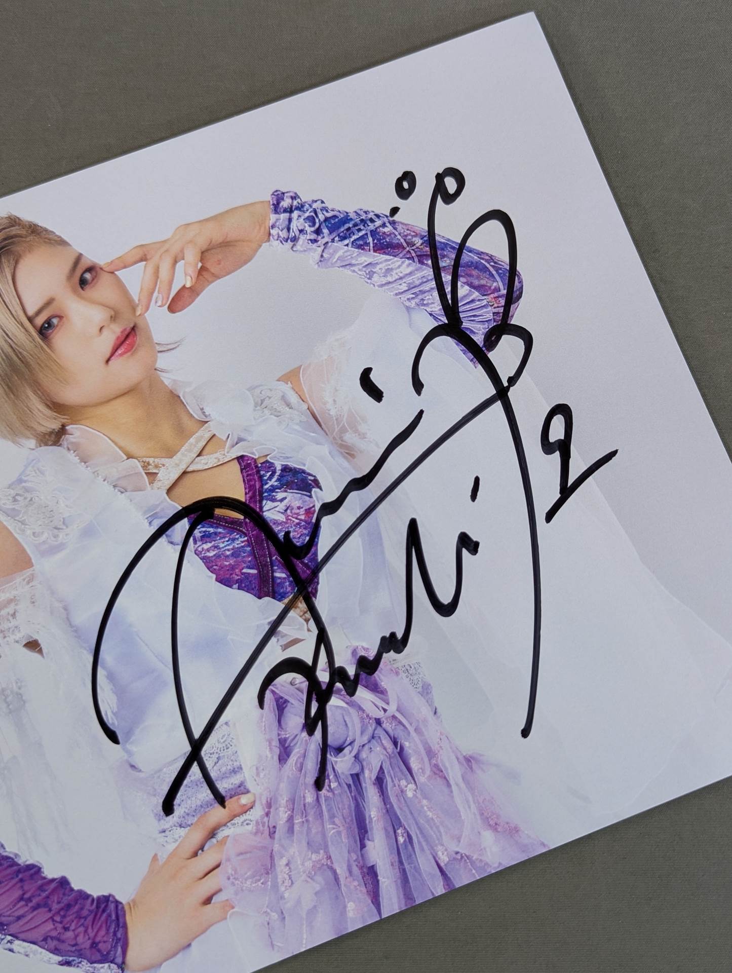 Amarei Kouki  hand signed autograph Pro-Photo (B-3)